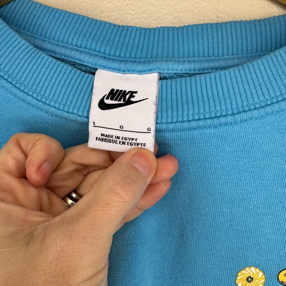 Nike Be Kind To Your‎ Mind Graphic Crewneck Sweatshirt Size L